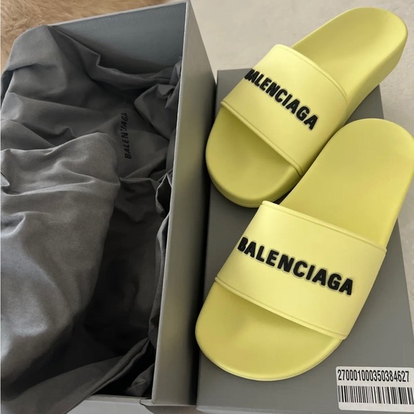 New never used Balenciaga logo pool slides sandals slippers 37 7 authen - Picture 1 of 3